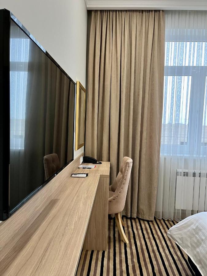 Bristol Hotel Tashkent Bagian luar foto