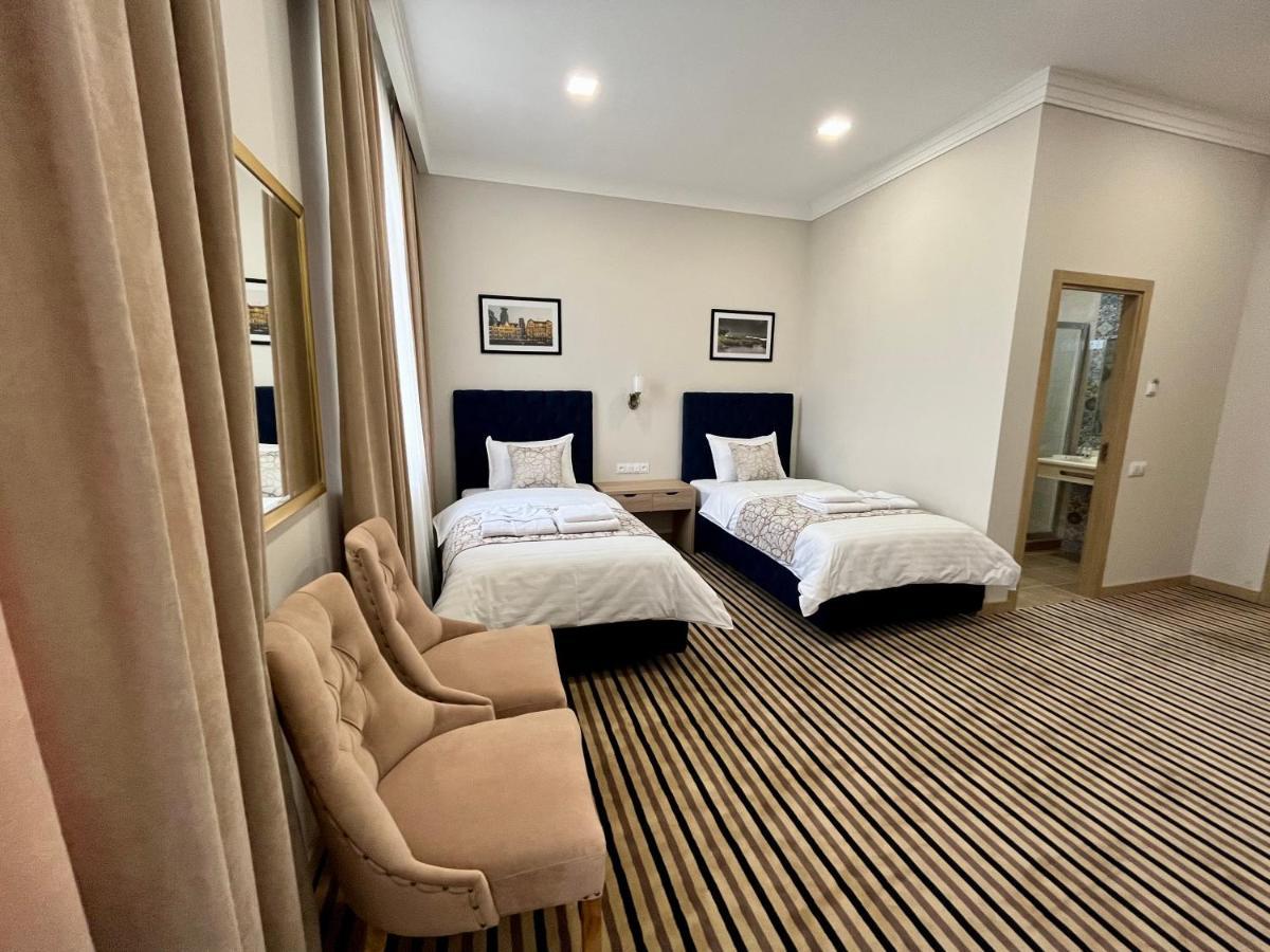 Bristol Hotel Tashkent Bagian luar foto