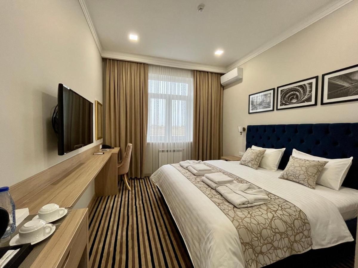 Bristol Hotel Tashkent Bagian luar foto